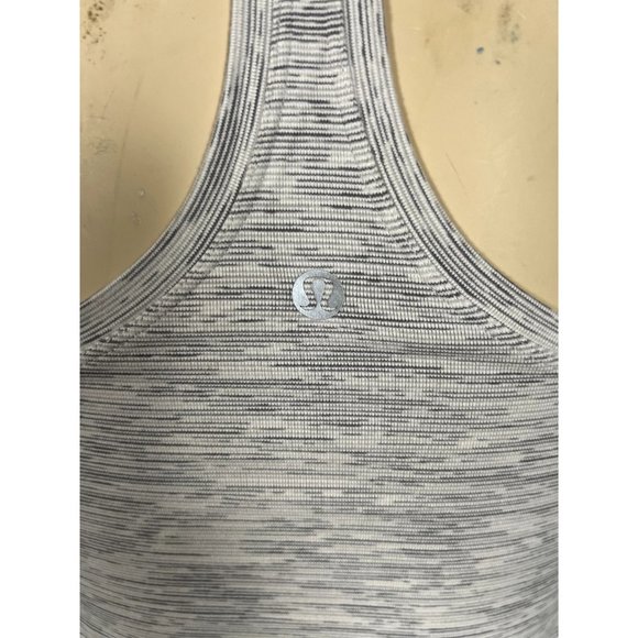 Lululemon women's light gray heathered workout top size small - Picture 5 of 7